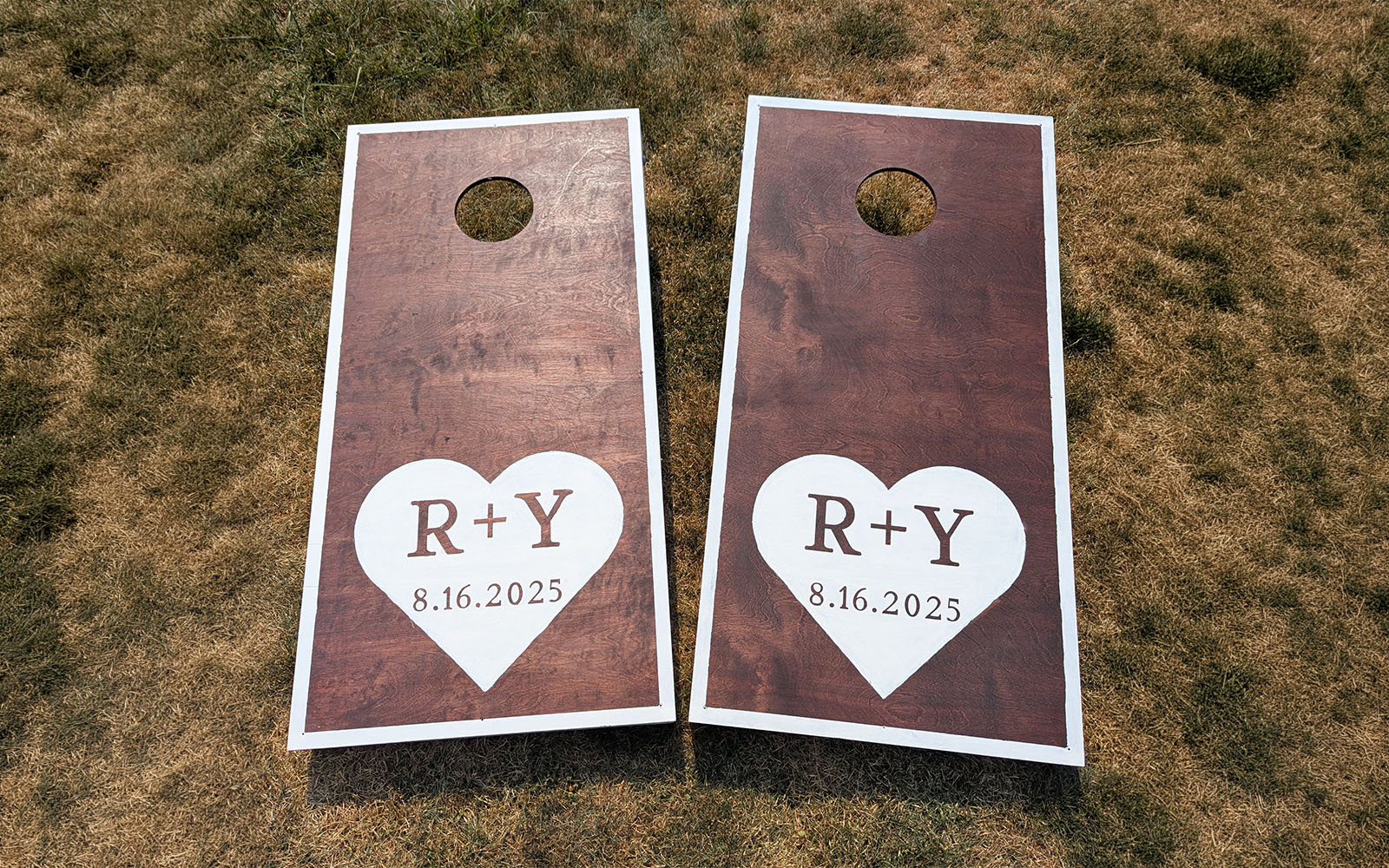 Cornhole board detail